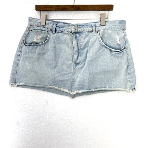TOPSHOP MOTO Short Distressed Blue Light Wash Denim Skirt Size 34 - Picture 1 of 4
